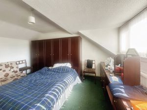 Master Bedroom- click for photo gallery